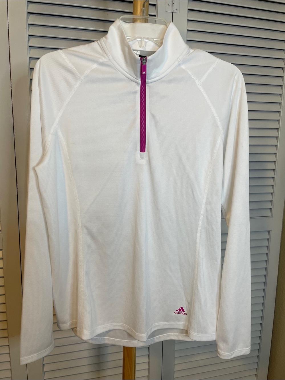 NWOT Adidas Golf White Long-Sleeve 1/4 Zip Pullover with Pink Accents - Sz M